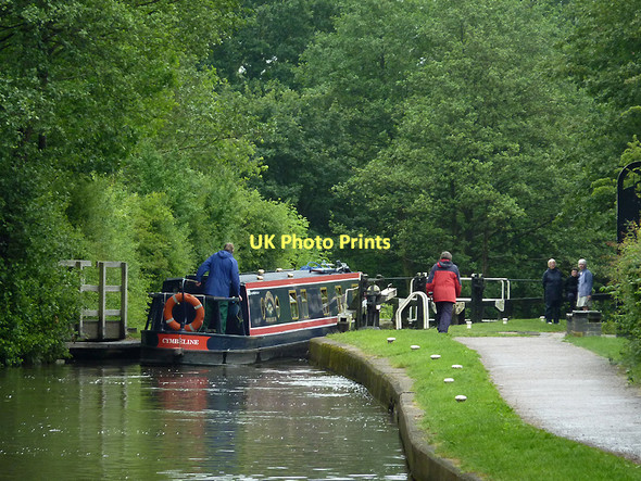 Photo 6"x4" Entering Trentham Lock near Barlaston, Staffordshire Barlaston c2011