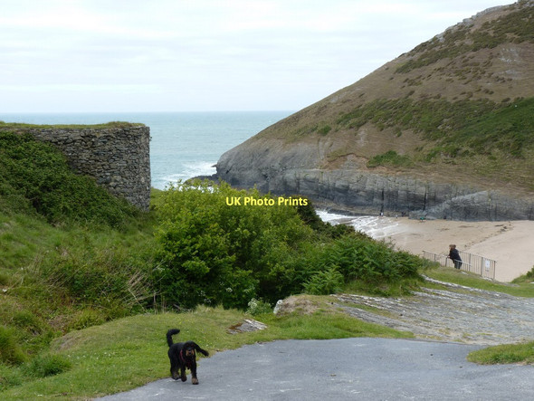 Photo 6"x4" Top of the track to Mwnt beach, and the old limekiln Y Ferwig c2011