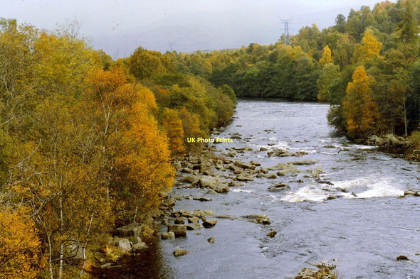 Photo 6"x4" River Tummel, an outflow of Loch Rannoch, a mile from entering Loch Tummel to the east Tummel Bridge c1988