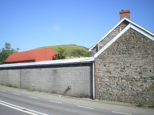 Photo 6"x4" Warren Farm, with Banc-y-Warren beyond Caemorgan c2011