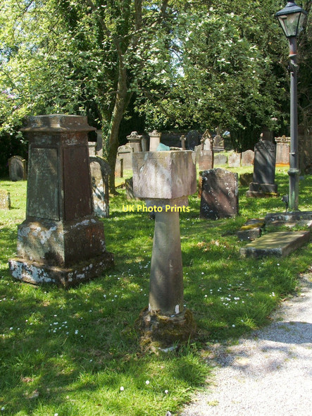 Photo 6"x4" Sundial beside Rhu Parish Church Rhu\/NS2684 c2011