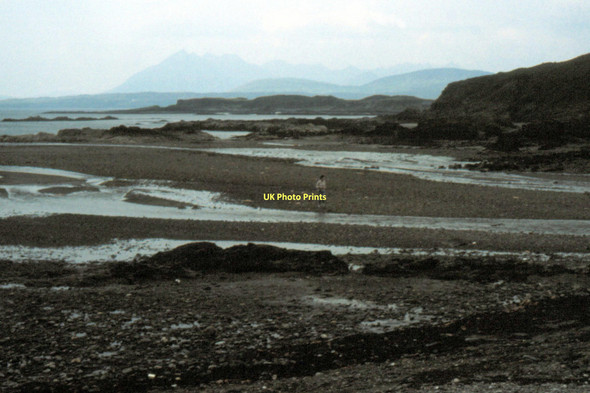 Photo 6"x4" Tarscavaig - 1980 Achnacloich\/Ach na Cloiche c1980