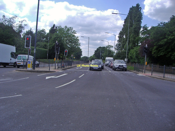 Photo 6"x4" A1 Aylmer Road at junction of Bishops Avenue Finchley c2008