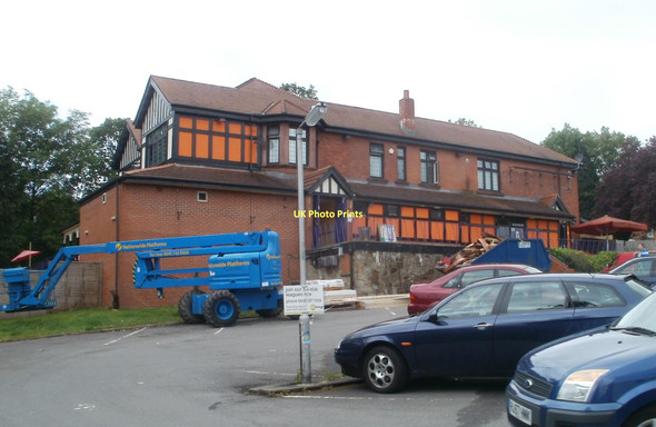 Photo 6"x4" New colour for Parc y Prior Inn, Malpas, Newport Croes-y-mwyalch c2011