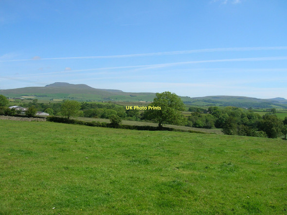 Photo 6"x4" Farmland near Hammonhead Keasden c2011