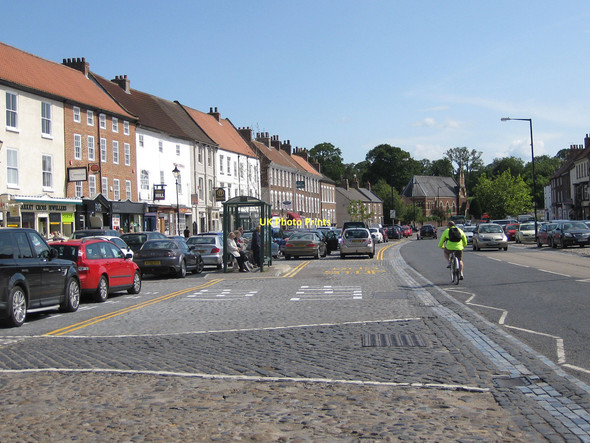 Photo 6"x4" View south along Yarm High Street Yarm c2011