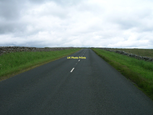 Photo 6"x4" B6265 towards Pateley Bridge Keld Houses c2011