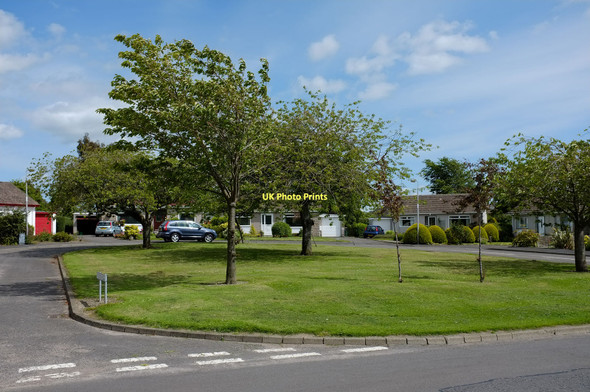 Photo 6"x4" Hollybush Crescent Crieff\/NN8621 c2011