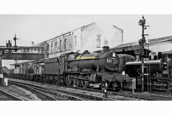 Photo 6"x4" Down freight passing Swindon station Swindon\/SU1685 c1958