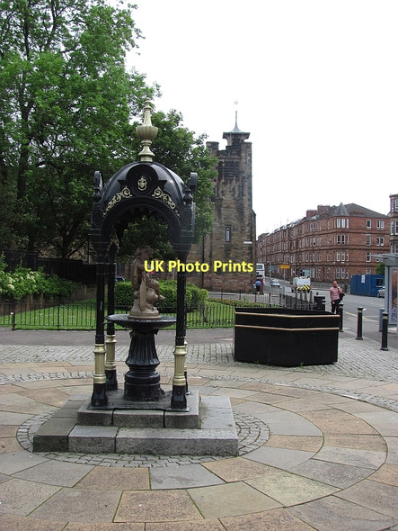 Photo 6"x4" Drinking  fountain, entrance to Alexandra Park Glasgow c2011