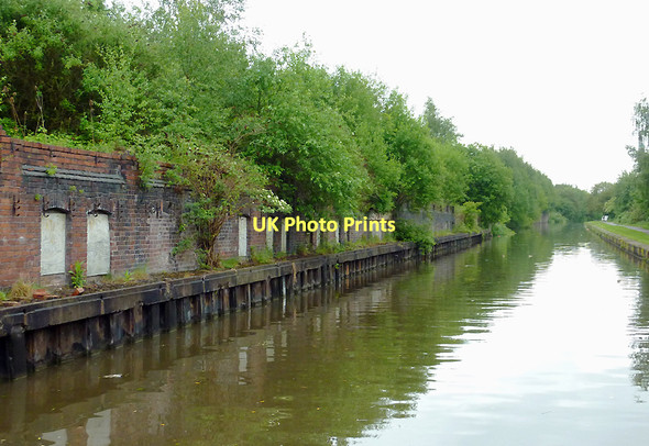 Photo 6"x4" Trent and Mersey Canal near Mount Pleasant, Stoke-on-Trent Mount Pleasant\/SJ8844 c2011