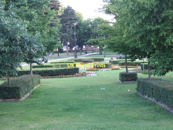 Photo 6"x4" Flower beds in Haven Green Ealing c2011