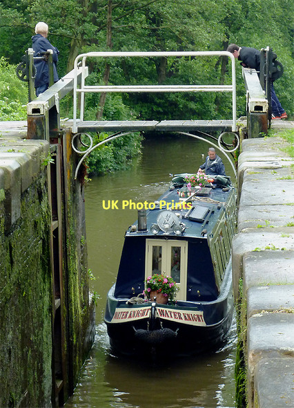 Photo 6"x4" Entering Trentham Lock, Staffordshire Barlaston c2011