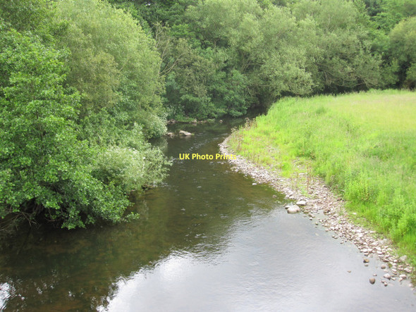 Photo 6"x4" Afon Llynfi at Pontithel (upstream) Pontithel c2011