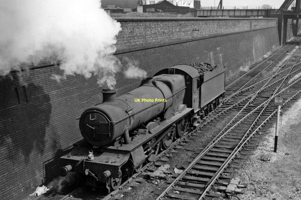 Photo 6"x4" A GW 'Hall' leaving Old Oak Common Depot for Paddington Kensal Town c1963