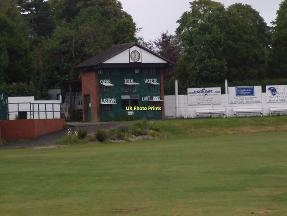 Photo 6"x4" Leyland Cricket Club - Scoreboard Leyland c2011