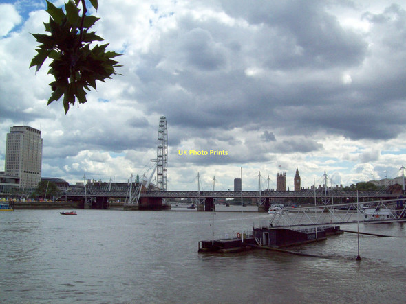 Photo 6"x4" Hungerford Bridge, London London c2011