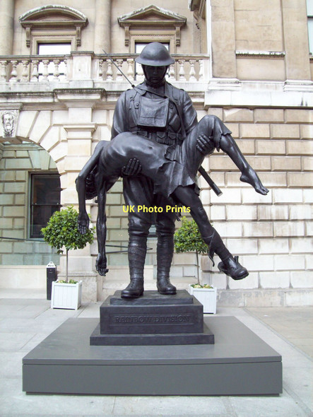Photo 6"x4" Rainbow Vision statue, Royal Academy of Arts, London Westminster c2011