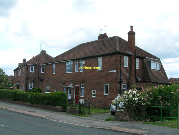 Photo 6"x4" Houses on Broadway Pontefract c2011