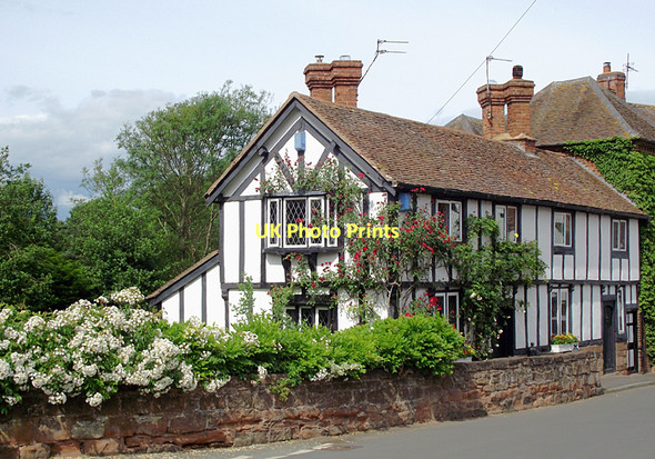 Photo 6"x4" Timbered cottages in Claverley, Shropshire Claverley c2011