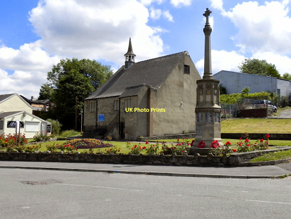 Photo 6"x4" War Memorial and Holy Trinity Church, Swalwell Whickham c2011