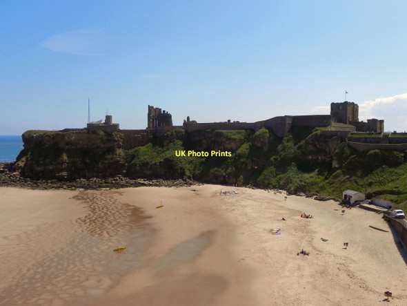 Photo 6"x4" Short Sands and Tynemouth Priory and Castle Tynemouth c2011