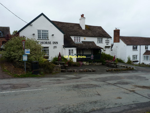 Photo 6"x4" The White Horse at Pulverbatch Pulverbatch c2011