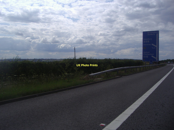 Photo 6"x4" Approaching the Oxford turnoff on the M40 Camp Corner c2011