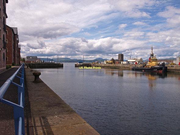 Photo 6"x4" James Watt Dock Greenock\/NS2776 c2011