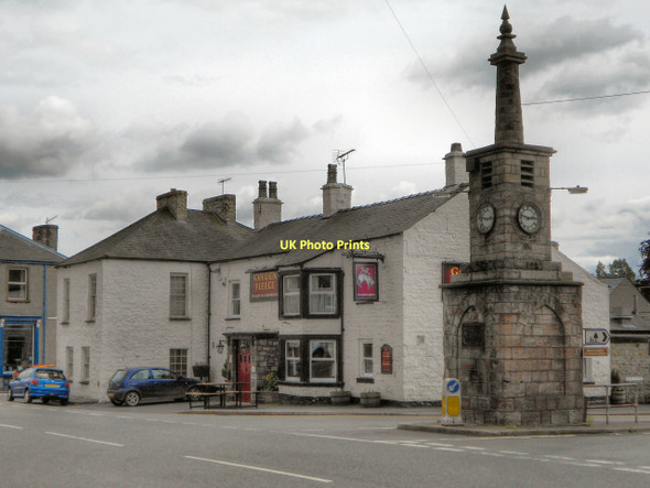 Photo 6"x4" Coronation Clock and Golden Fleece, Market Brough Brough\/NY7914 c2011