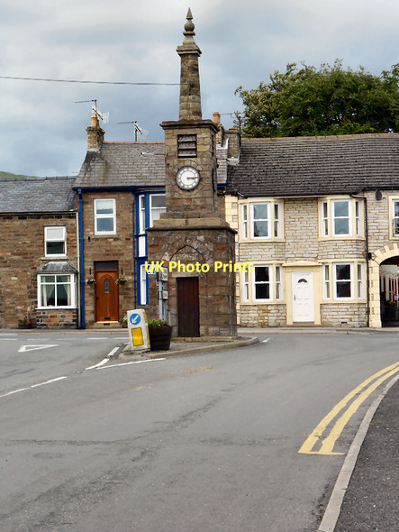 Photo 6"x4" Market Brough, Coronation Clock Brough\/NY7914 c2011