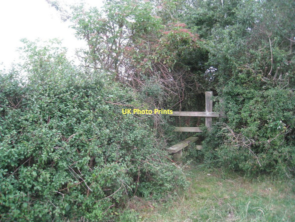 Photo 6"x4" Stile on the path to Broad Marston Broad Marston c2011