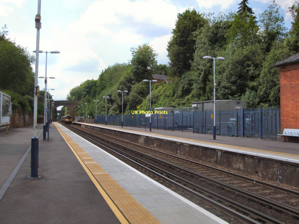 Photo 6"x4" Winchester Station looking South Winchester c2011