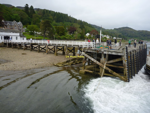 Photo 6"x4" Doon The Watter - 25th June 2011 : Arriving At Tighnabruaich Pier Tighnabruaich c2011