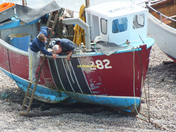 Photo 6"x4" Fishing boat, Beer Beach Seaton\/SY2490 c2011