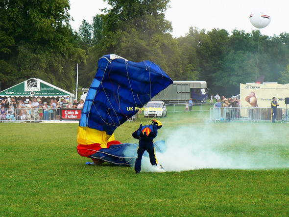 Photo 6"x4" Silver Stars Parachute Team (2 of 2) Cirencester Park, Gloucestershire Cirencester c2011