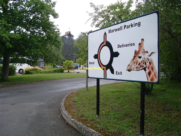 Photo 6"x4" Marwell Parking Hensting c2011