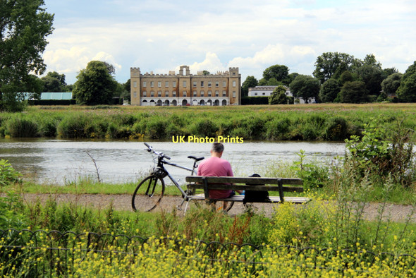 Photo 6"x4" Tow Path, The River Thames, near Kew, London Brentford c2011