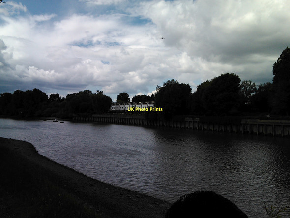 Photo 6"x4" Flats in Brentford #2 Brentford c2011