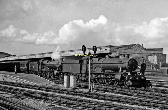 Photo 6"x4" Double-headed Down express at Bristol Temple Meads Barton Hill\/ST6072 c1958