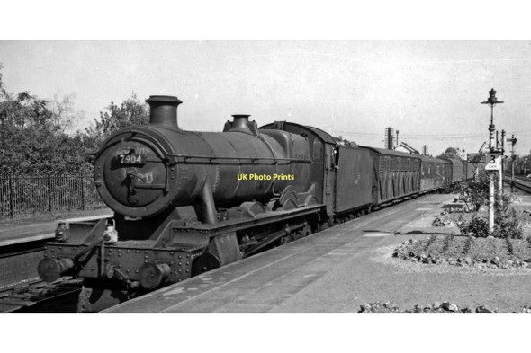 Photo 6"x4" Down Parcels train passing Tilehurst station Mapledurham c1962