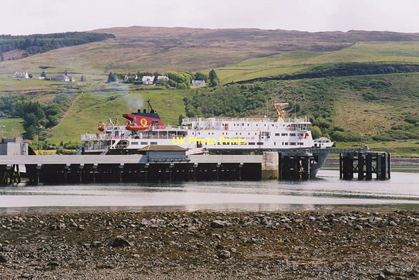 Photo 6"x4" Pier and ferry, Uig Uig\/NG3963 c2004