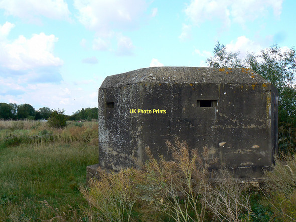 Photo 6"x4" Type FW3\/22 pillbox, near Kelmscott Buscot c2011