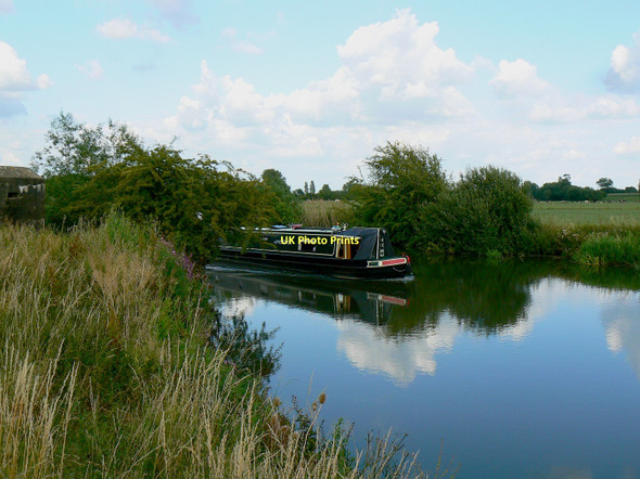 Photo 6"x4" The Thames and a narrowboat near Kelmscott Buscot c2011