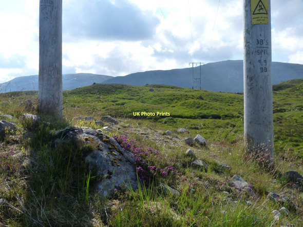 Photo 6"x4" Putting the National Grid on The National Grid Meall Bad a' Bheithe c2011
