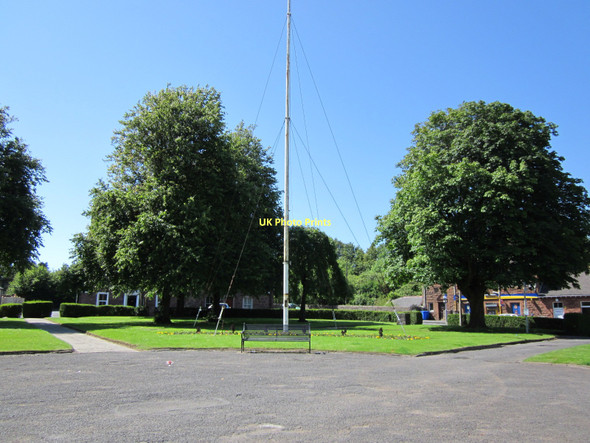 Photo 6"x4" Town Gardens Maybole c2011