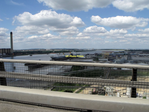 Photo 6"x4" River Thames at Purfleet Swanscombe c2011