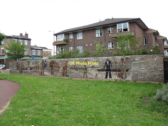 Photo 6"x4" Thames Workers mural in Glenister Gardens Greenwich\/TQ3977 c2011