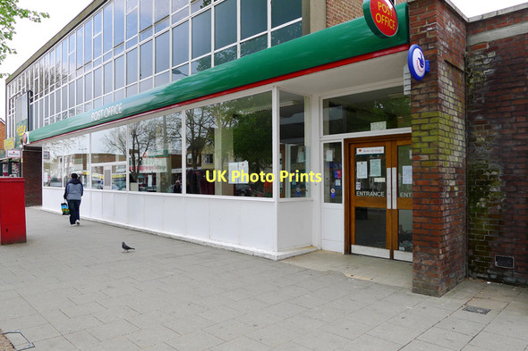 Photo 6"x4" The Post Office, Queensway. Bletchley Water Eaton\/SP8732 c2011