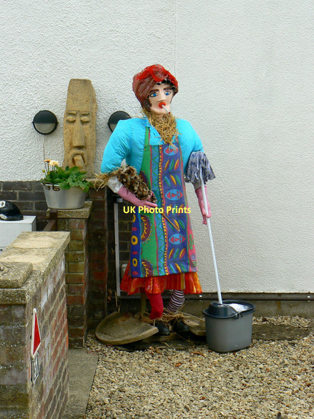 Photo 6"x4" The lady who 'does', Pond Lane, Purton Stoke Purton Stoke c2011